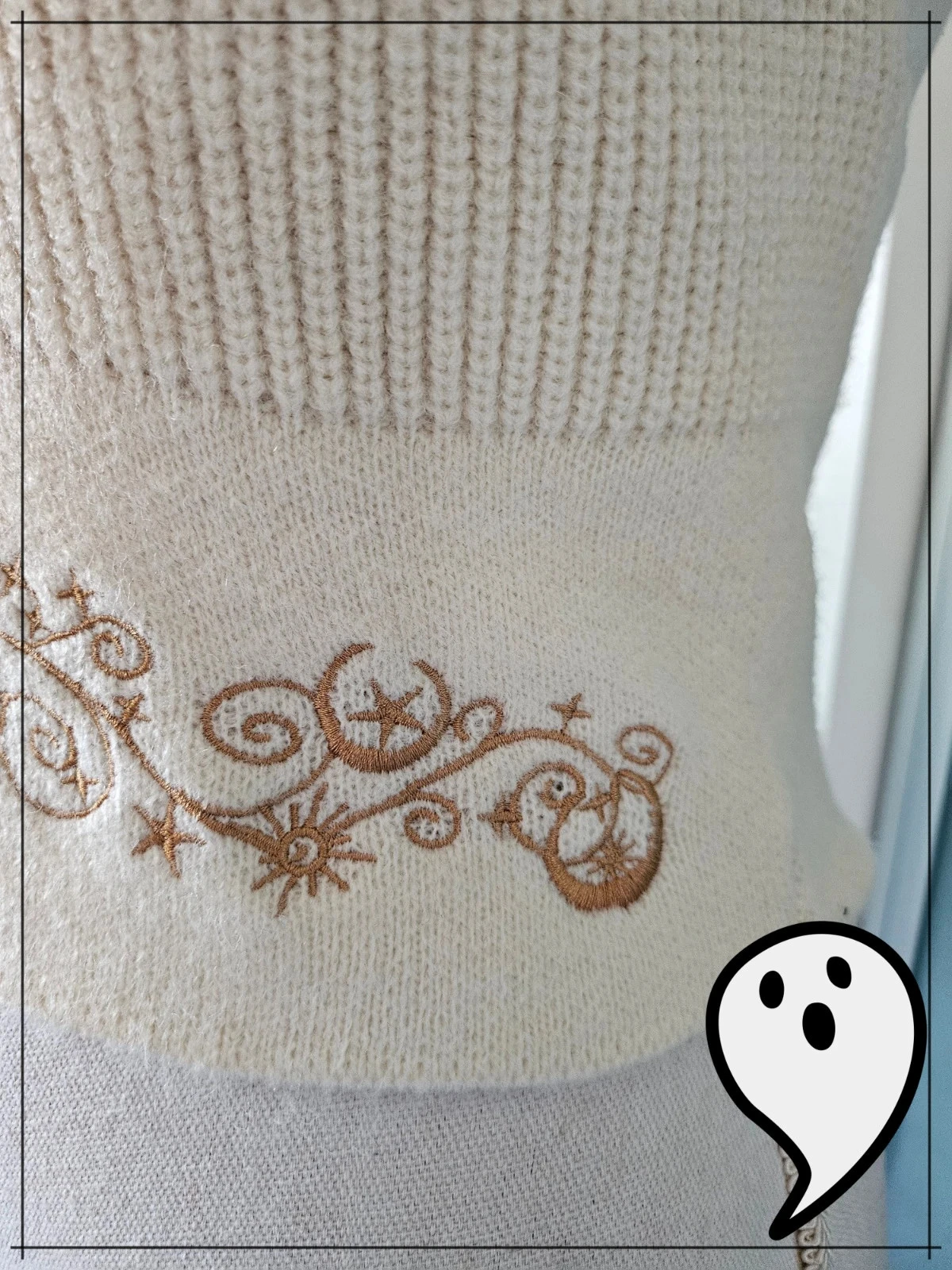 Bohemian ecru knit Y2K off-shoulder top - Size S sun embroidery – photo 4